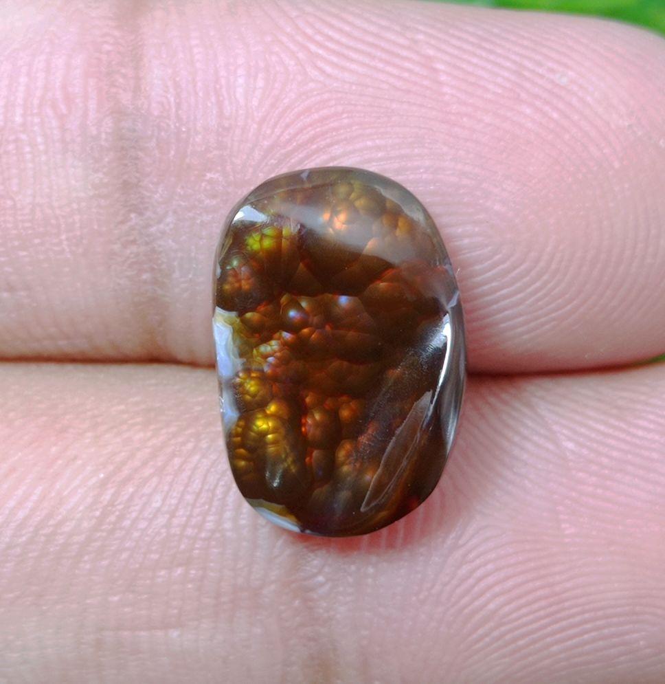 4.7ct Natural Fire Agate from Mexico  , Oval Bubbly Fire Agate - Perfect gemstone Gift, Dimensions - 15x10 mm