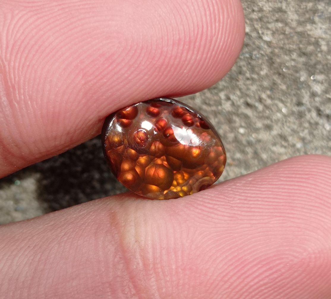 Unique Bubbly Rare Fire Agate Carving - Agata Da Fuego