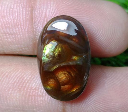 17.5ct Mexican Fire Agate,  Rare Fire Agate, Curved Oval Cabochon Fire Agate - Perfect gemstone Gift ,Dimensions  - 22x14 mm