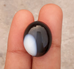 18ct Black Onyx - Beautiful Onyx Gemstone - Onyx Agate - Dimension 19x16x8mm