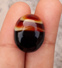 19.6ct Beautiful Layered Agate - Sulaimani Aqeeq