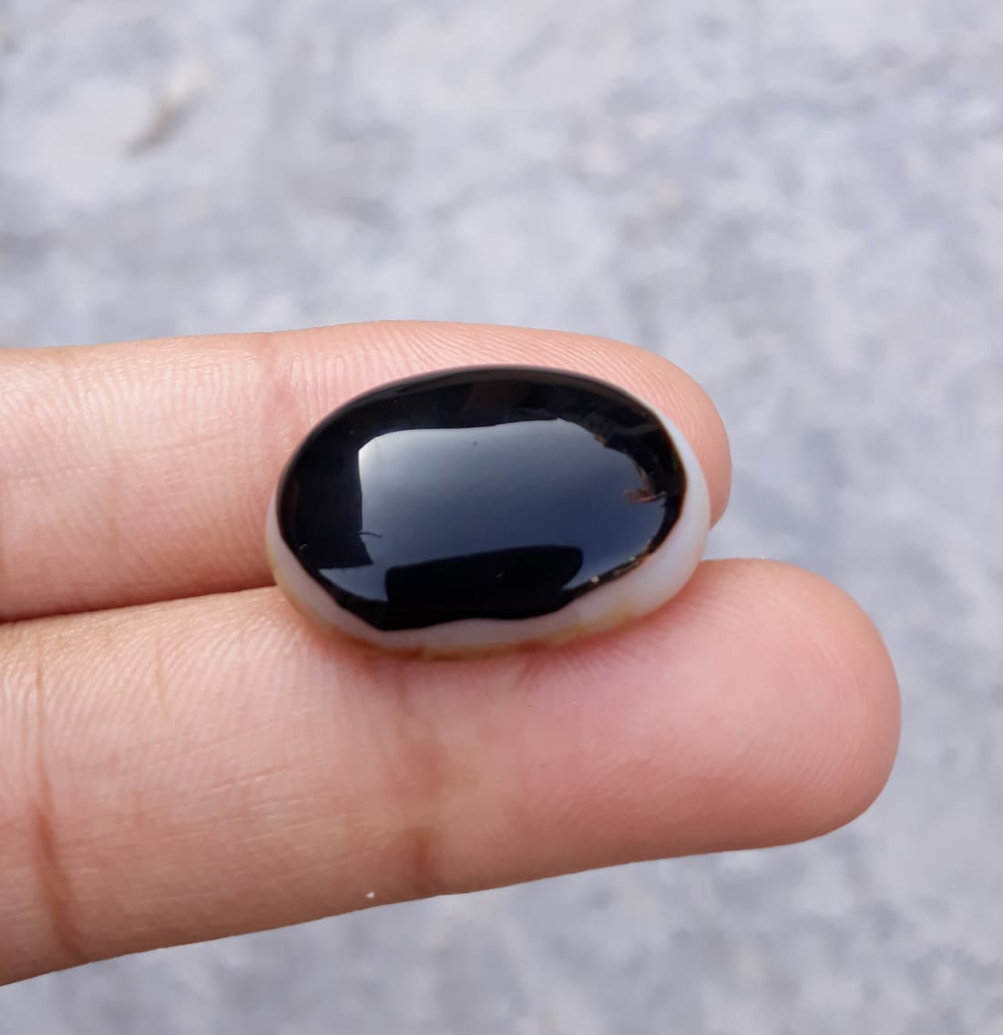 17.4ct Black Onyx - Beautiful Onyx Gemstone - Onyx Agate - 22x16mm