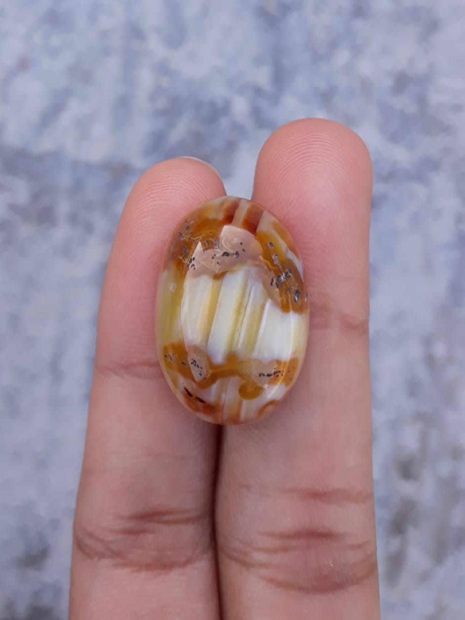 35ct Banded Agate - Sulaimani Aqeeq - 24x17x13mm