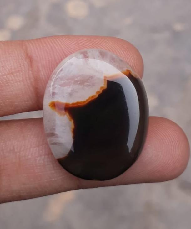 31ct Black/White quartzite Agate - Sulaimani Aqeeq -23x18mm